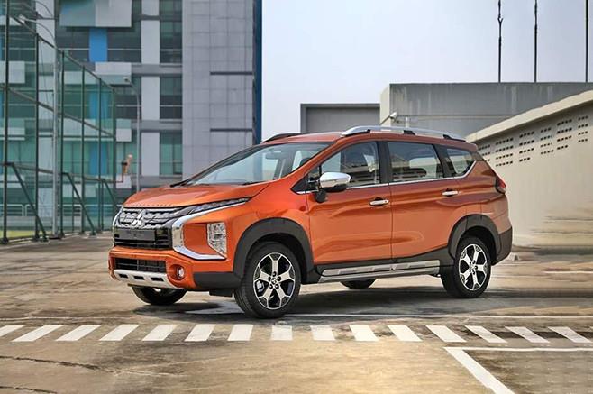 Giá xe Mitsubishi Xpander Cross tháng 2/2022, hỗ trợ 50% LPTB và quà tặng